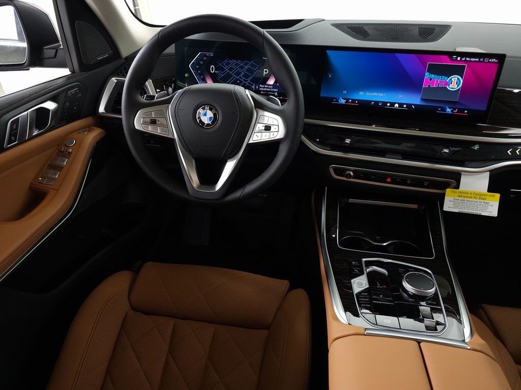 2025 BMW X7 xDrive40i 14