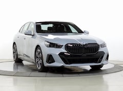 2026 BMW 550e xDrive Sedan