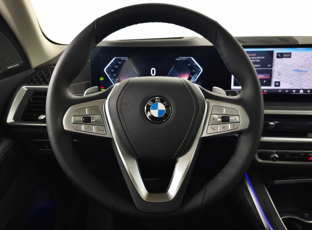 2025 BMW X7 xDrive40i 15
