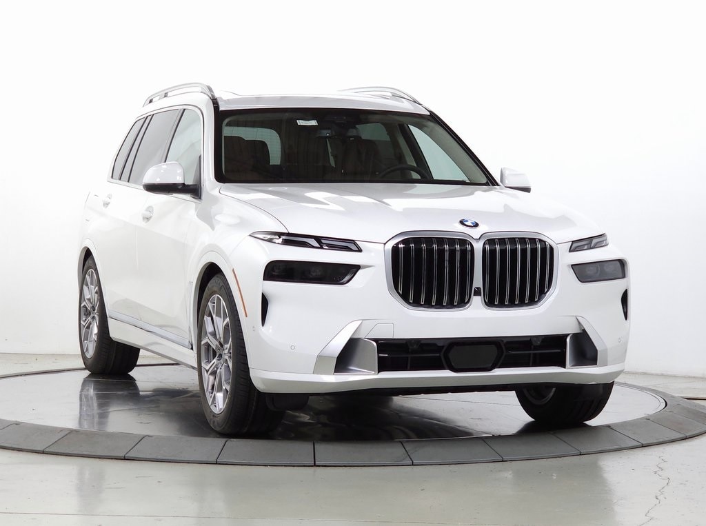 2026 BMW X7 40i's photo