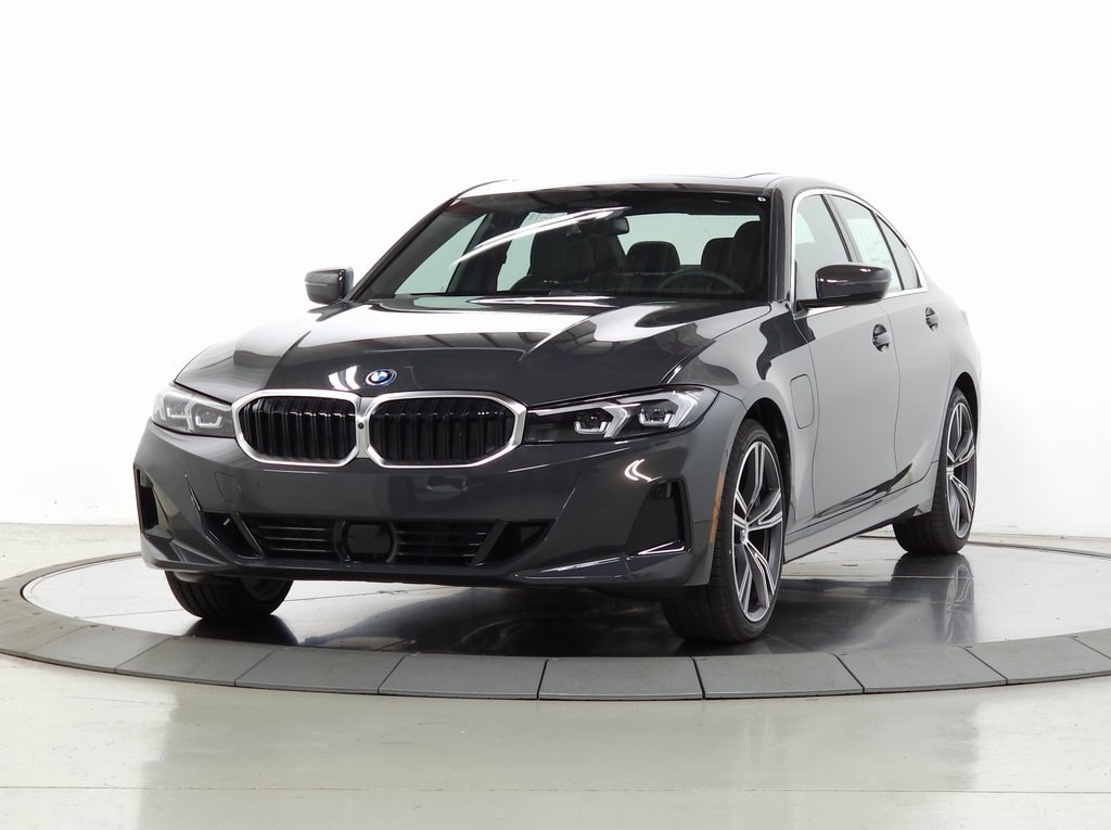 2024 BMW 330e xDrive 3