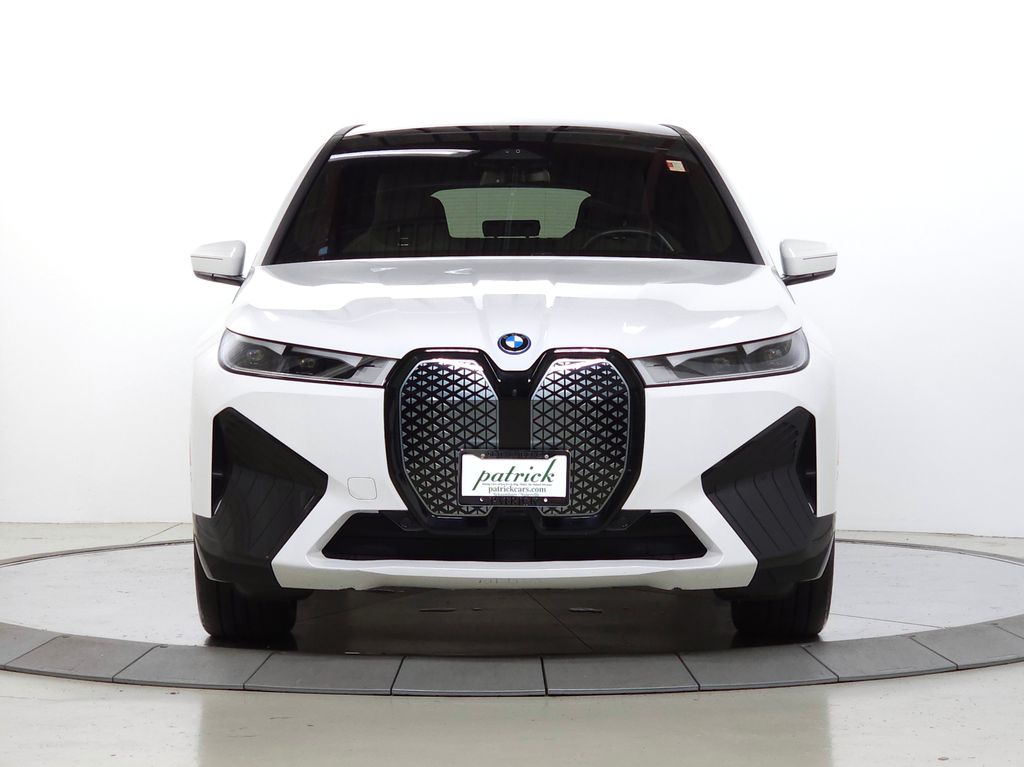Used 2024 BMW iX Base with VIN WB523CF03RCP16939 for sale in Schaumburg, IL