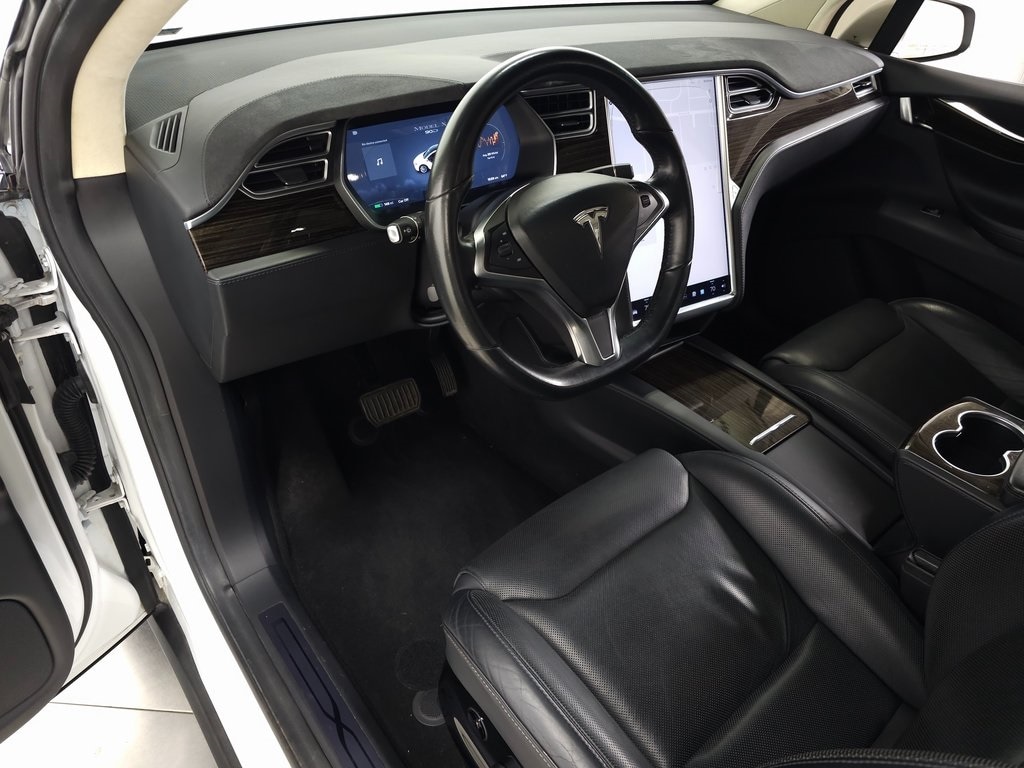 2016 Tesla Model X 90D 17