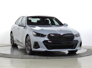 Used 2026 BMW 5 Series 550e xDrive M Sport Pro Sedan for sale near Naperville, Hoffman Estates & Aurora IL