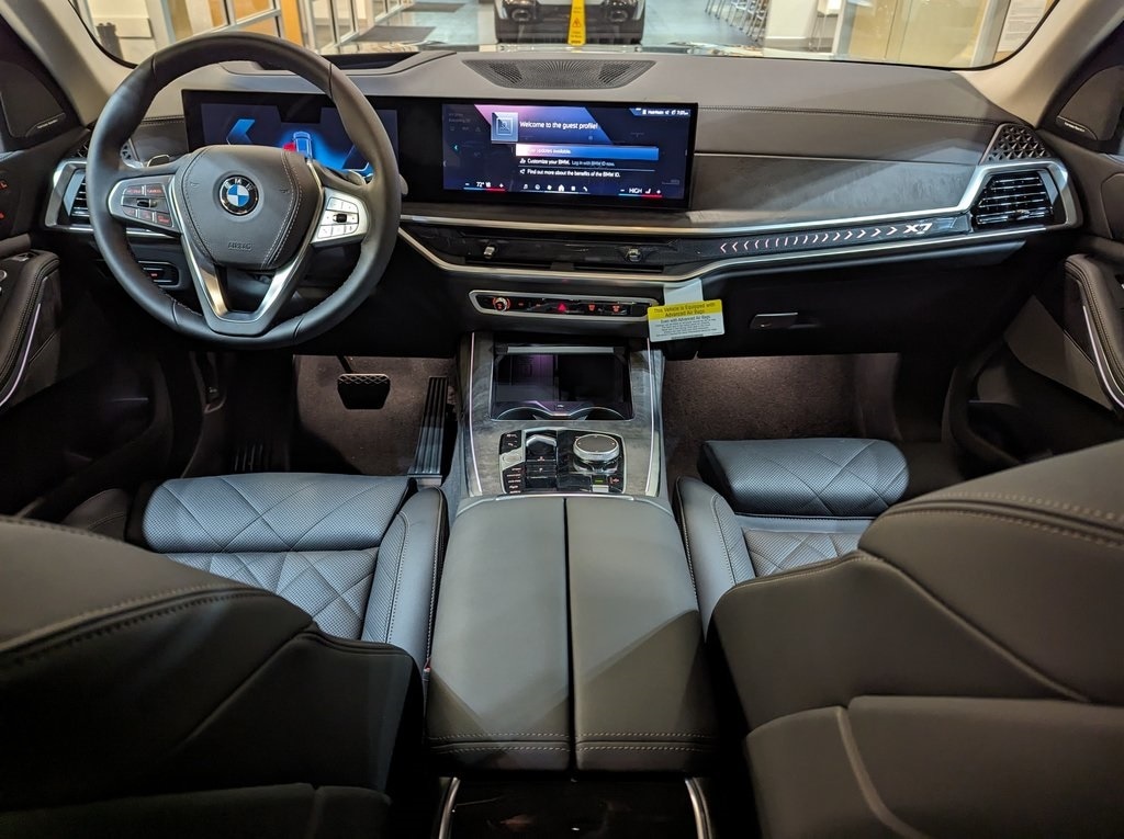 2024 BMW X7 xDrive40i 4