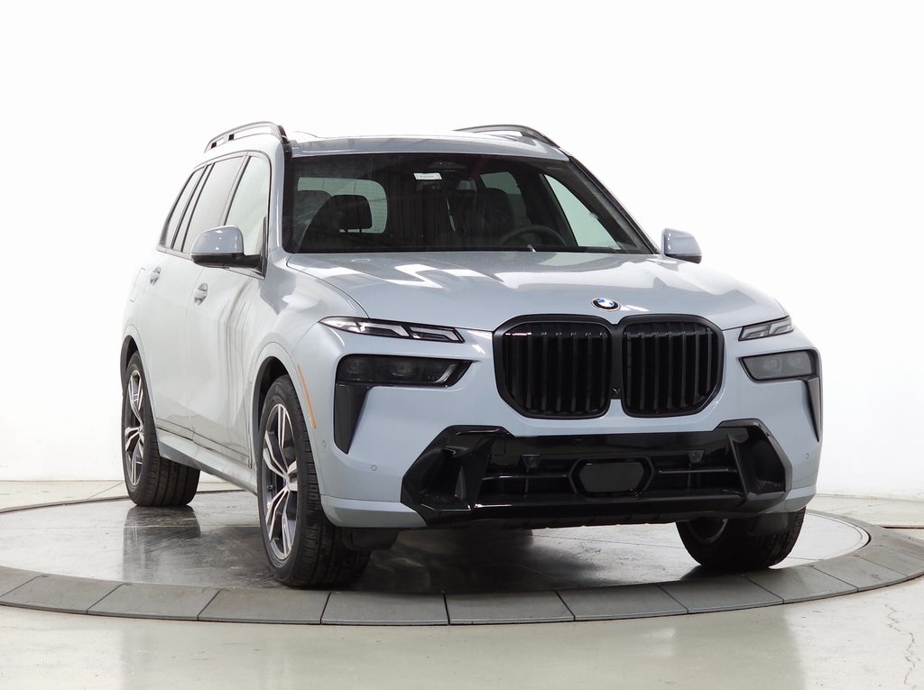 2026 BMW X7 40i's photo