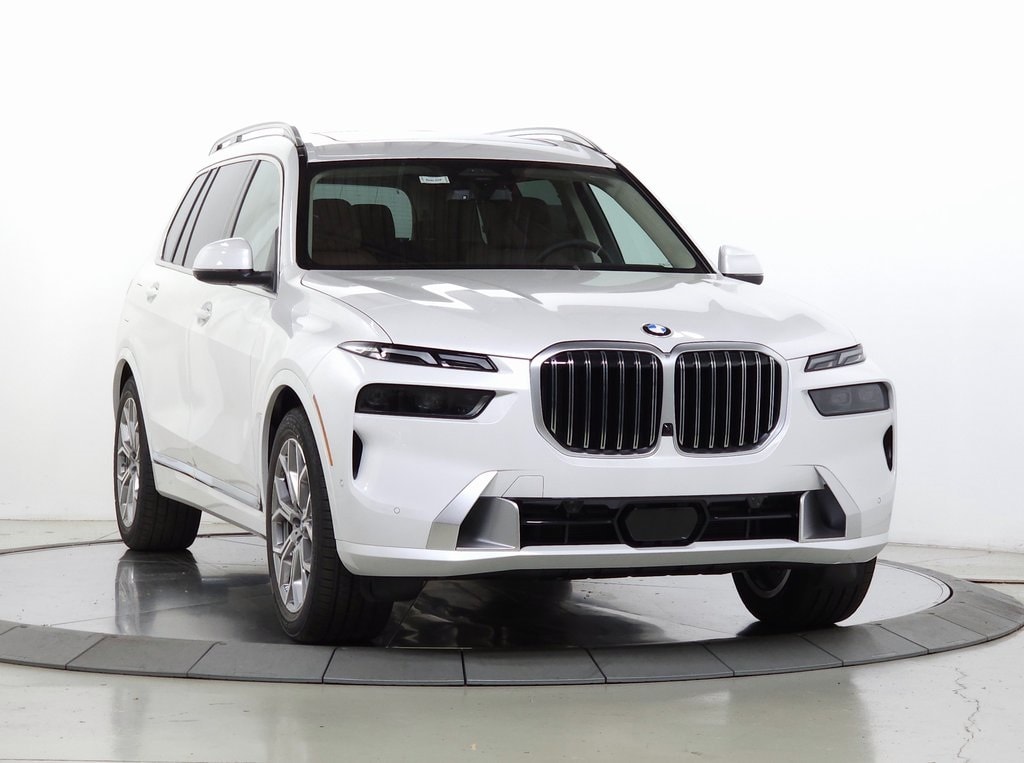 2026 BMW X7 40i's photo