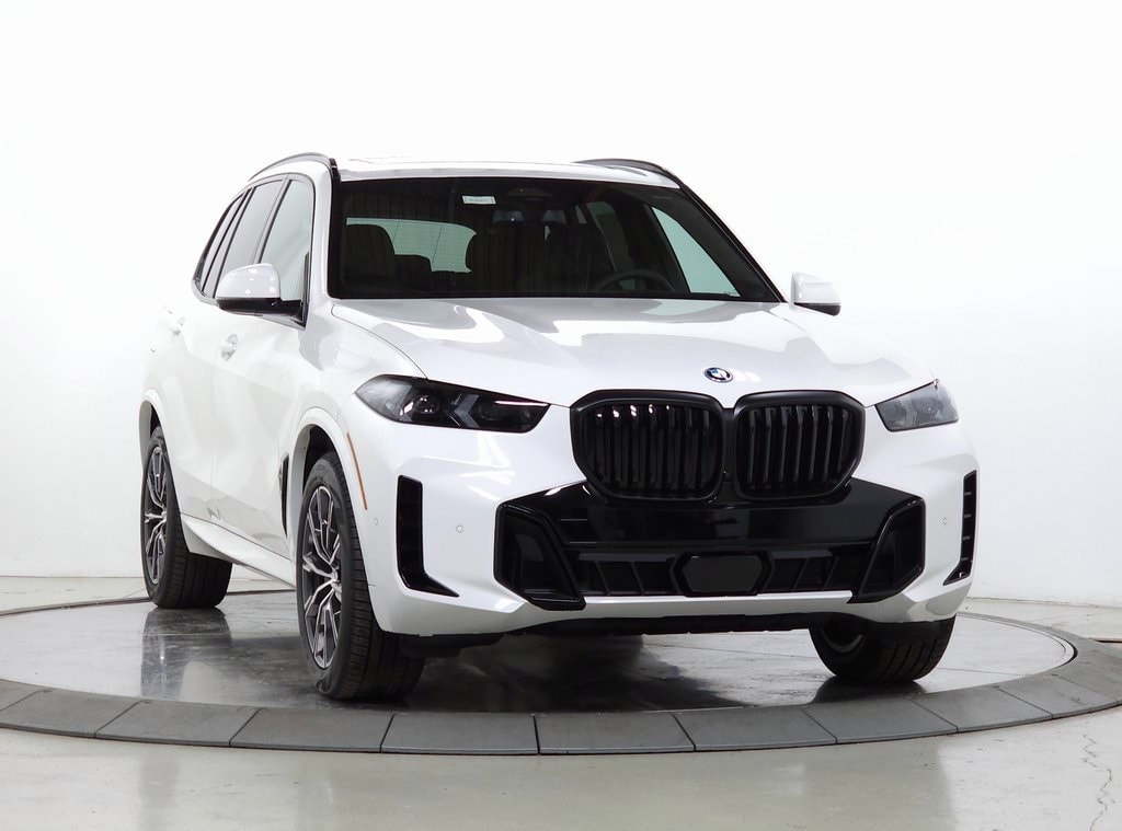 2026 BMW X5 50e's photo