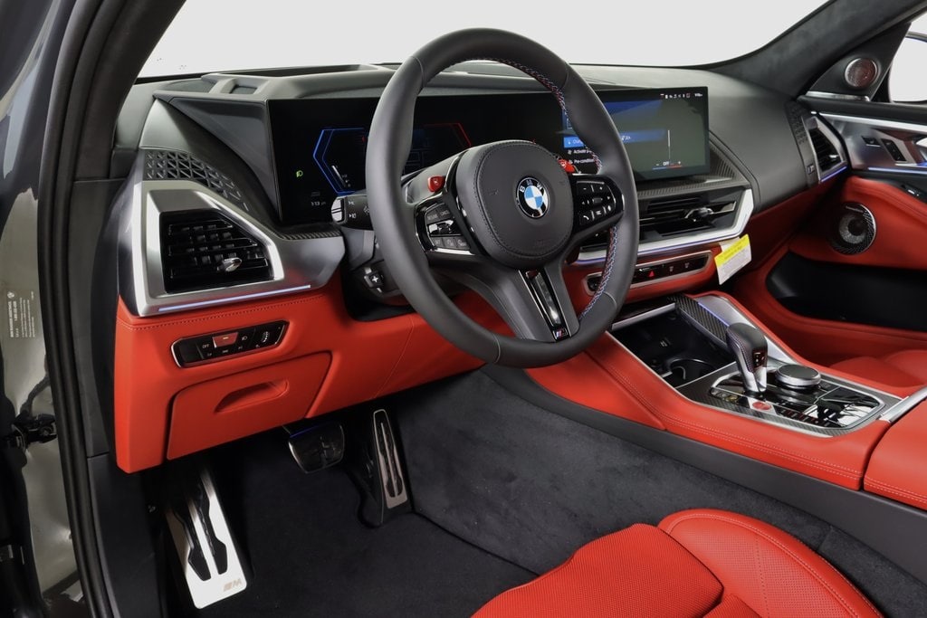 2023 BMW XM  18