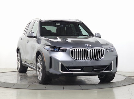 2026 BMW X5 PHEV xDrive50e SUV 5UX43EU04T9405972