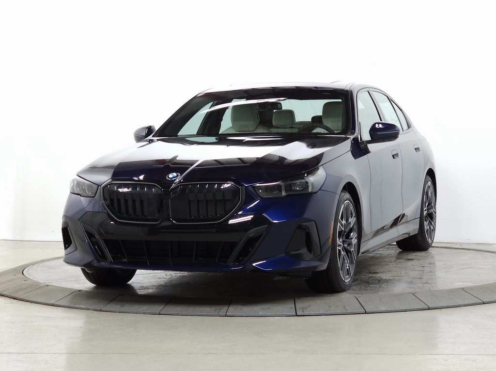 New 2026 BMW 530i xDrive Sedan