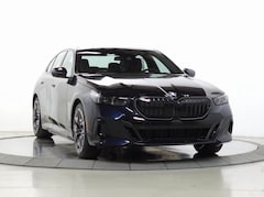 2026 BMW 550e xDrive Sedan