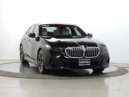 2025 BMW 5 Series 550e xDrive Sedan