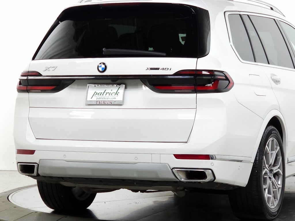 2023 BMW X7 xDrive40i 13