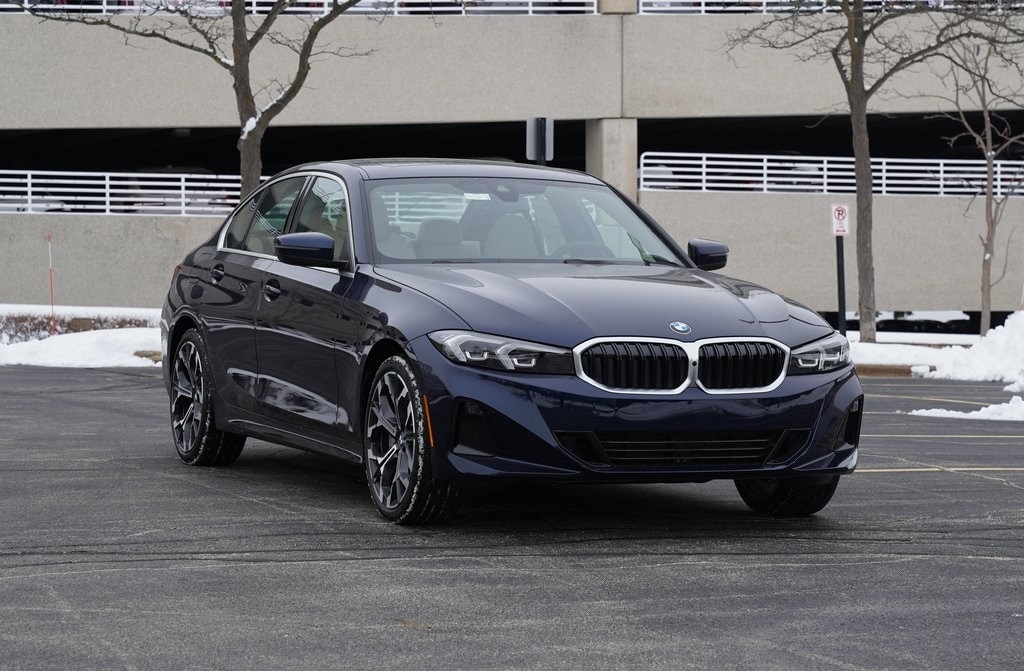 2026 BMW 3 Series 330i's photo