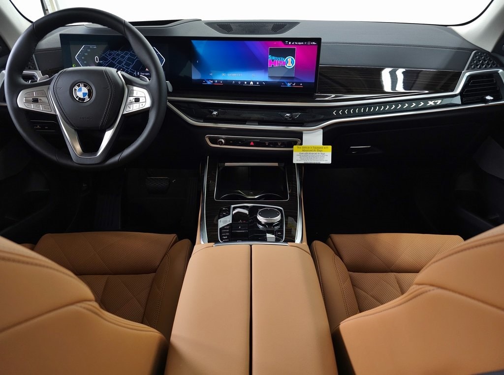 2025 BMW X7 xDrive40i 8