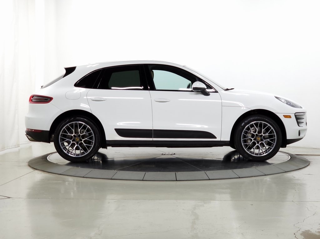 2017 Porsche Macan S 11