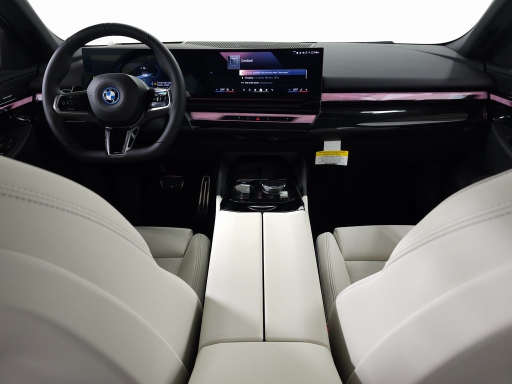 2025 BMW i5 xDrive40 8