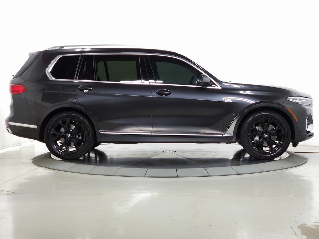 2022 BMW X7 xDrive40i 12