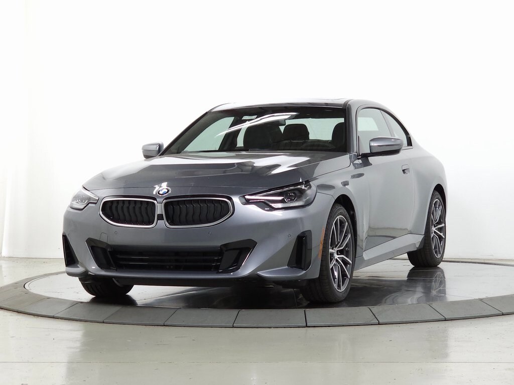 2025 Bmw 230i xDrive Coupe photo 3