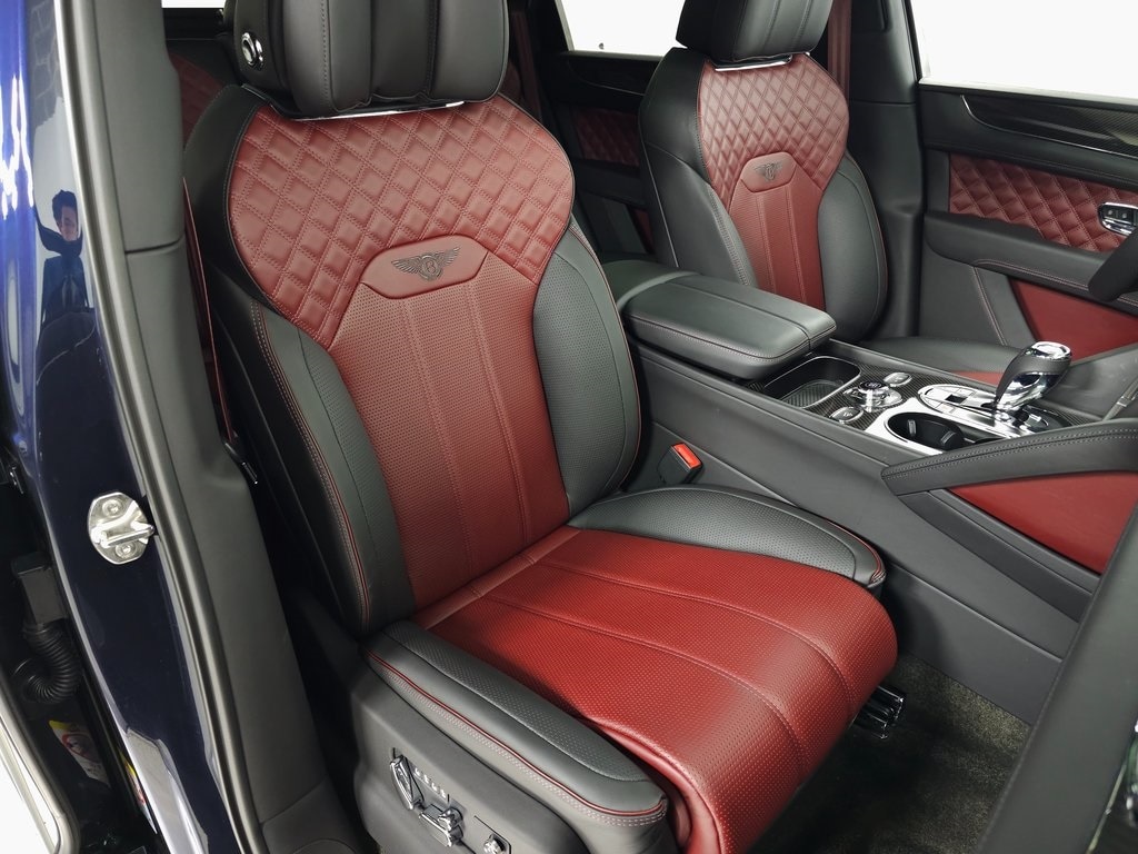 2022 Bentley Bentayga V8 64