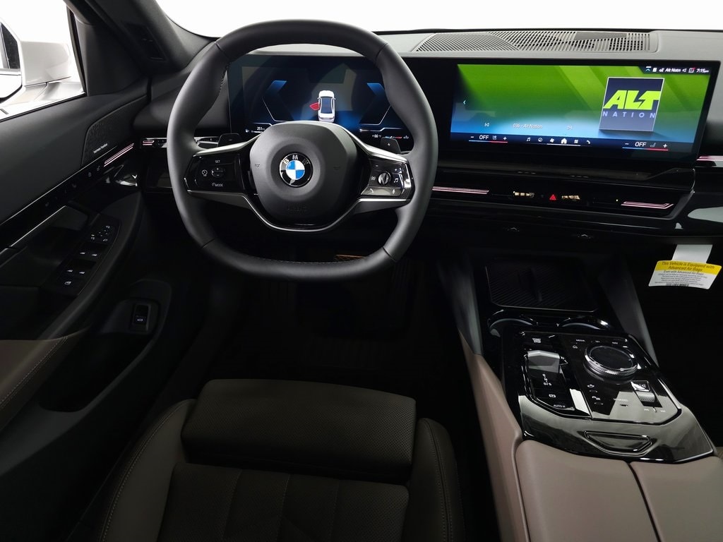 2024 BMW 530i xDrive 14