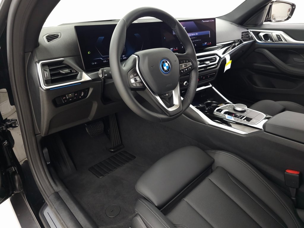 2024 BMW i4 eDrive35 10