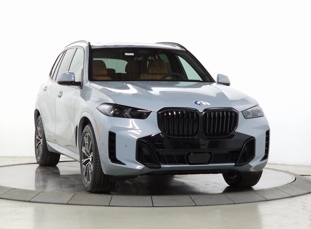 2026 BMW X5 50e's photo