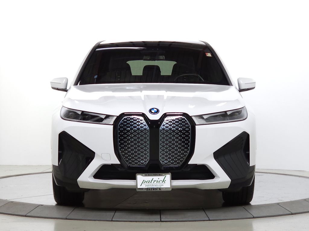Used 2024 BMW iX Base with VIN WB523CF07RCN16050 for sale in Schaumburg, IL