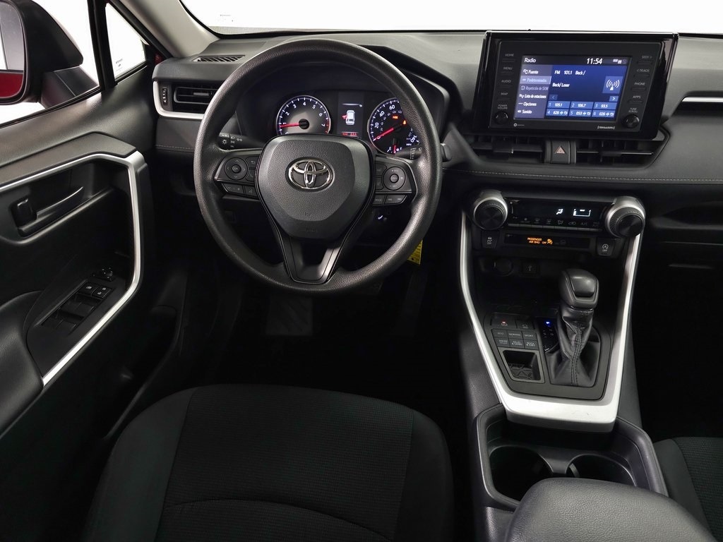 2021 Toyota RAV4 LE 16