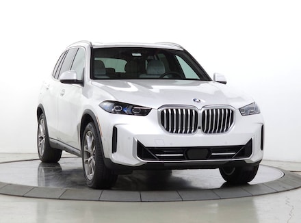 2026 BMW X5 PHEV xDrive50e SUV 5UX43EU03T9485801