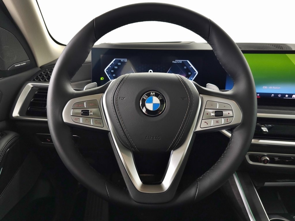 2025 BMW X7 xDrive40i 15