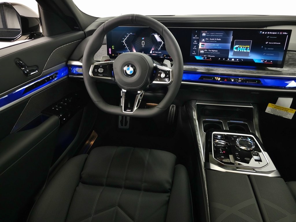 2024 BMW 760i xDrive 14