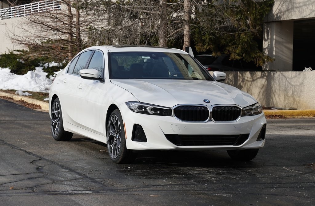 2026 BMW 3 Series 330i's photo