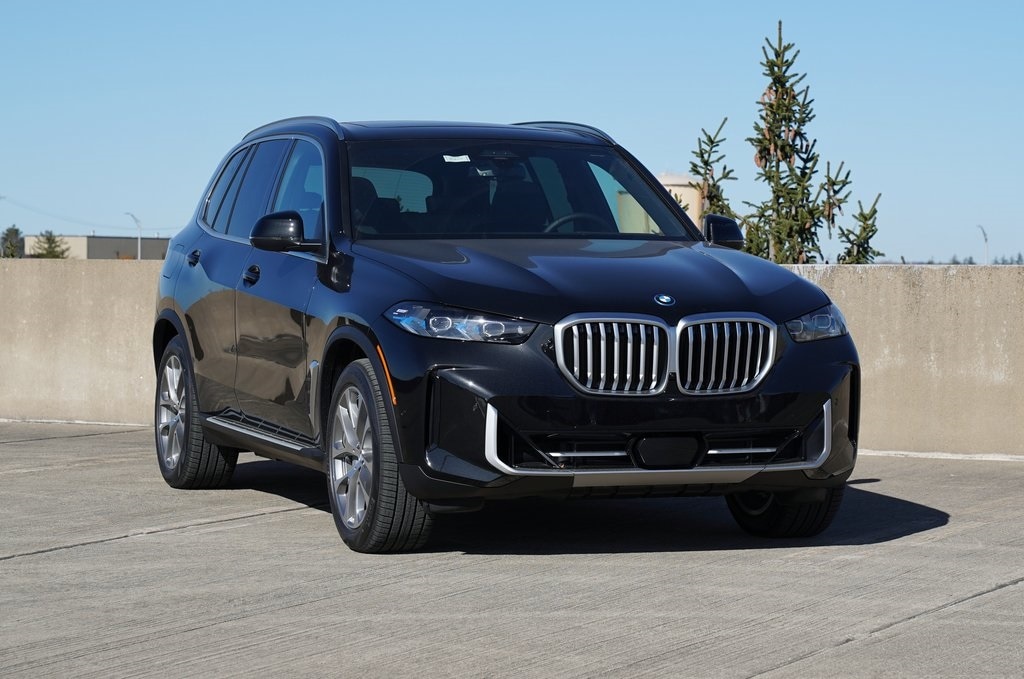 New 2026 BMW X5 PHEV xDrive50e SUV