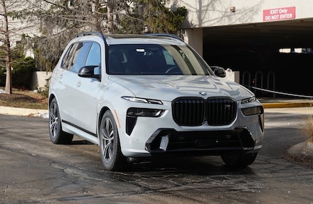 2026 BMW X7 M60i SUV 5UX33EM00T9307162