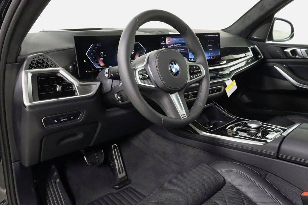 2025 BMW X7 xDrive40i M Sport 13
