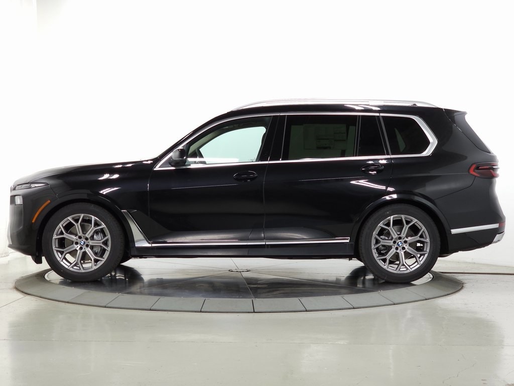 2025 BMW X7 xDrive40i 4