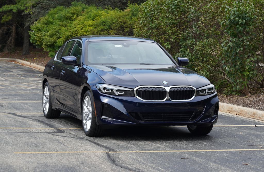 2026 BMW 330i xDrive Sedan 3MW89CW08T8G57489