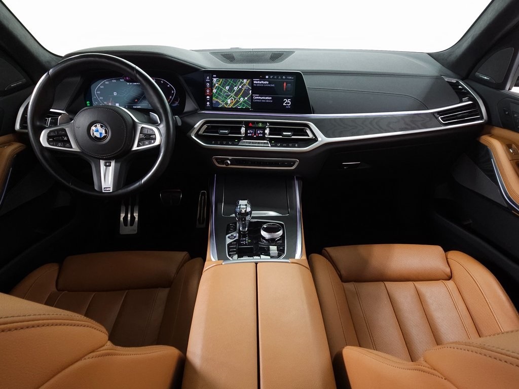 2021 BMW X7 M50i 14