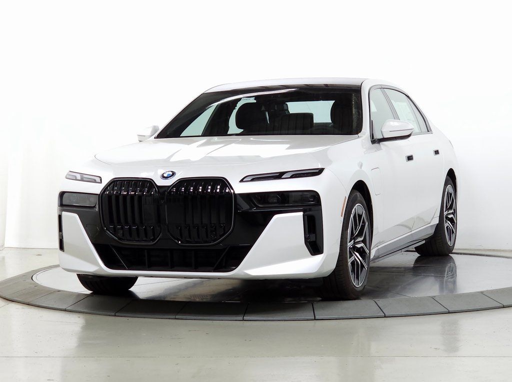 New 2026 BMW 750e xDrive Sedan