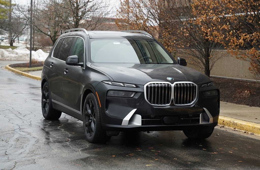 2026 BMW X7 40i's photo