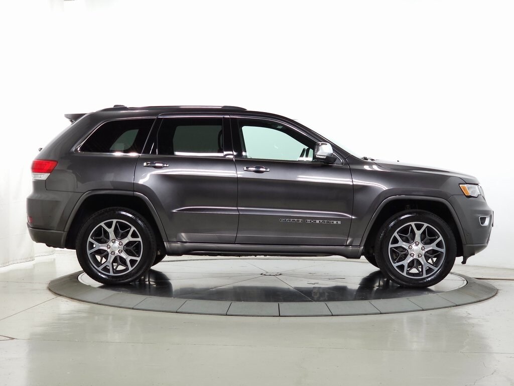 2019 Jeep Grand Cherokee Overland 12