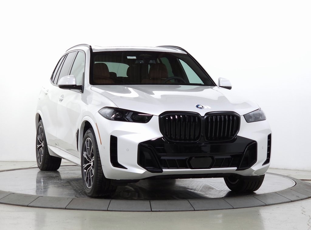 2026 BMW X5 50e's photo