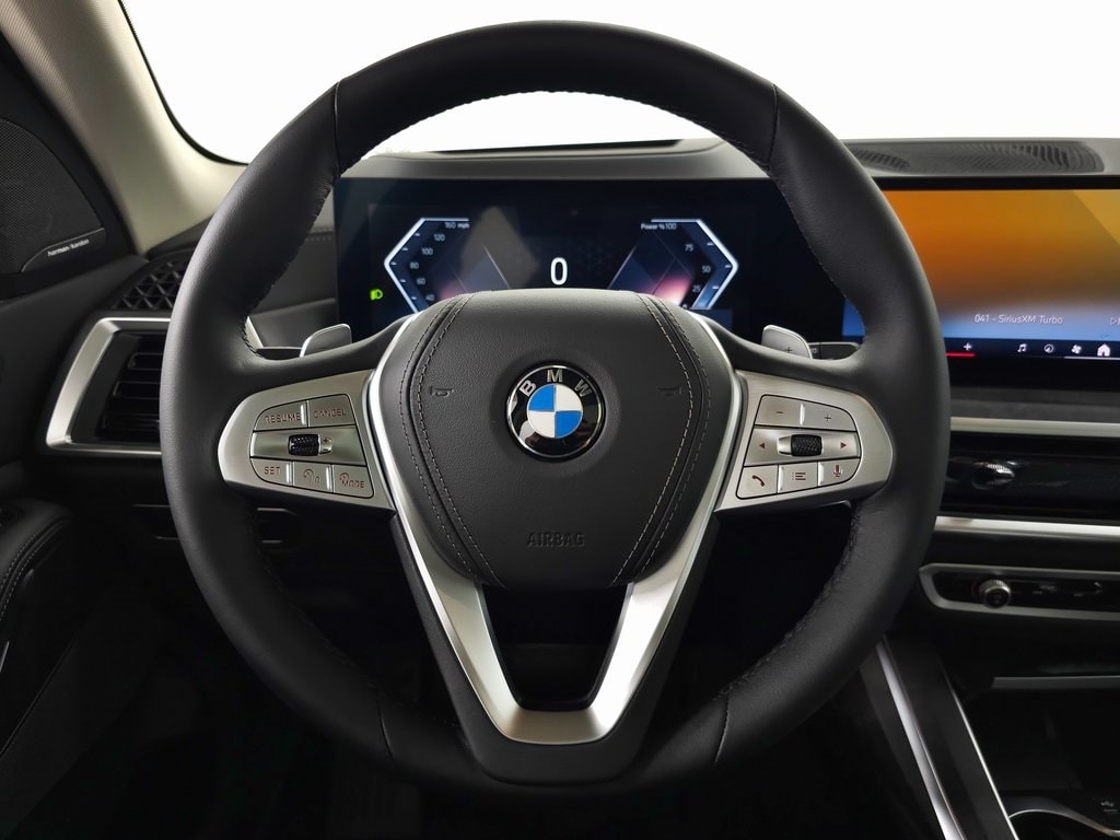 2025 BMW X7 xDrive40i 15