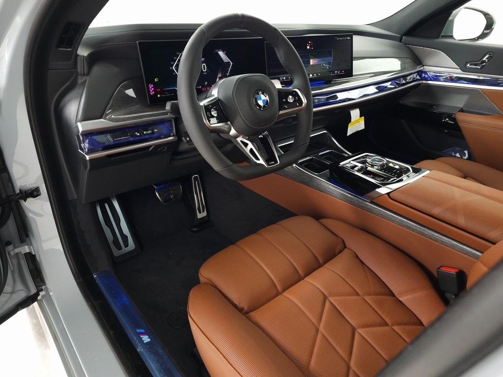 2024 BMW 760i xDrive 12