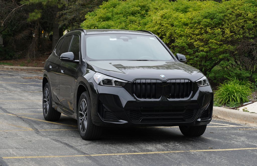 2026 BMW X1 xDrive28i's photo