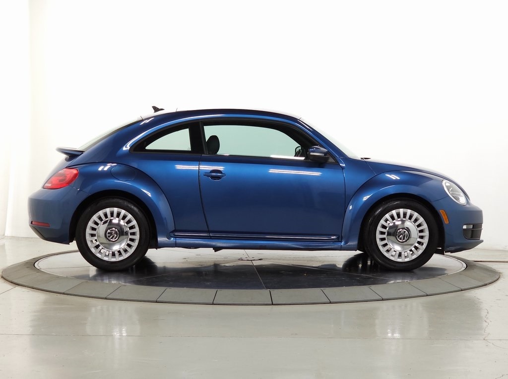 2016 Volkswagen Beetle 1.8T SE Turbo 9