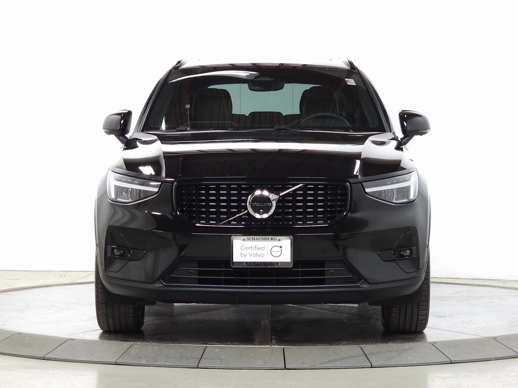 Certified 2025 Volvo XC40 B5 Plus Dark Theme SUV