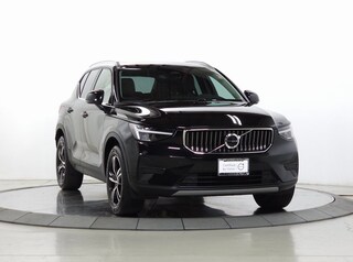 2025 Volvo XC40 B5 Core Bright Theme SUV